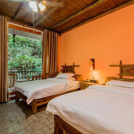Готель Yangshuo Scenic Mountain Retreat Екстер'єр фото