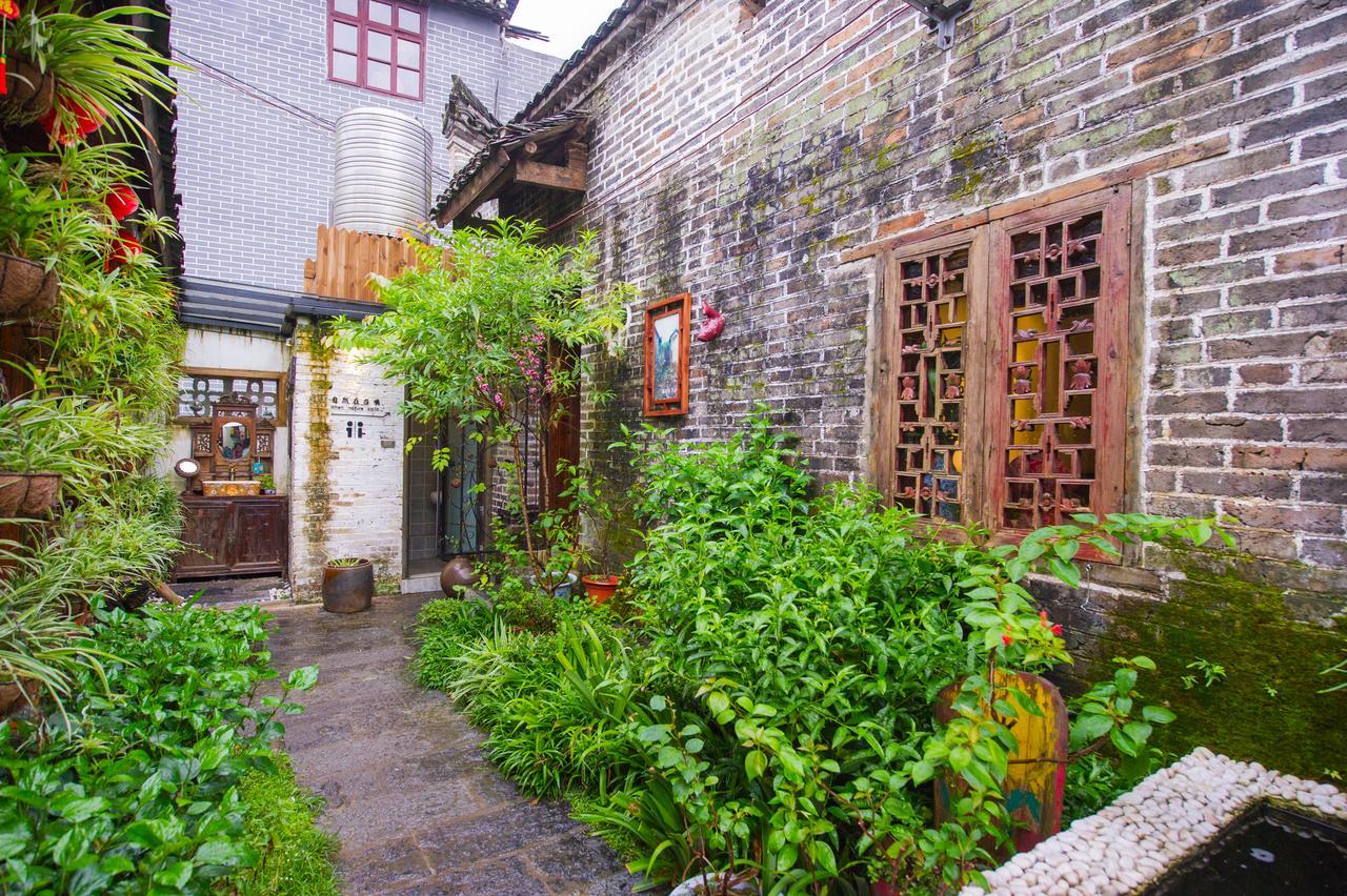 Готель Yangshuo Scenic Mountain Retreat Екстер'єр фото