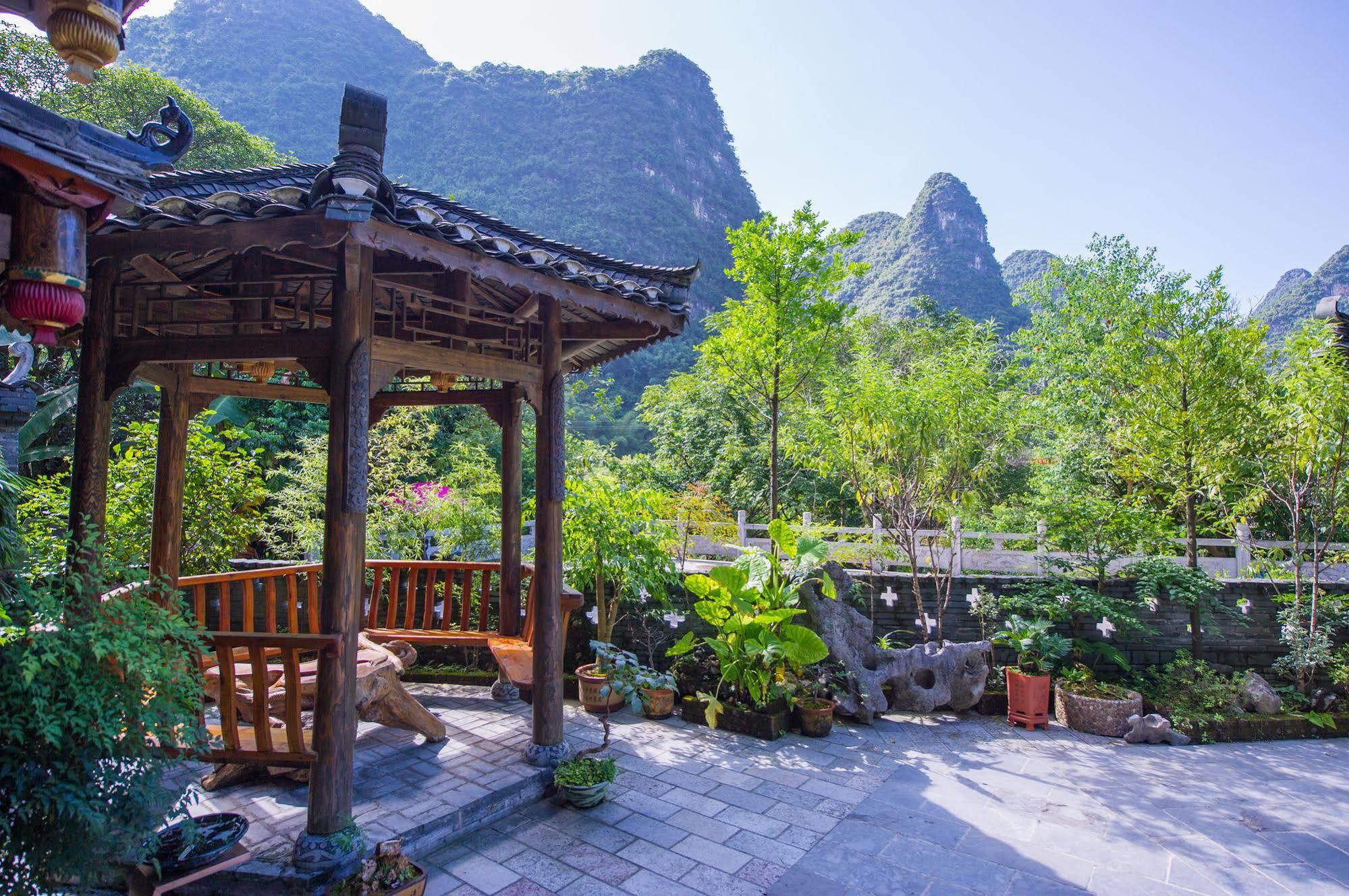 Готель Yangshuo Scenic Mountain Retreat Екстер'єр фото