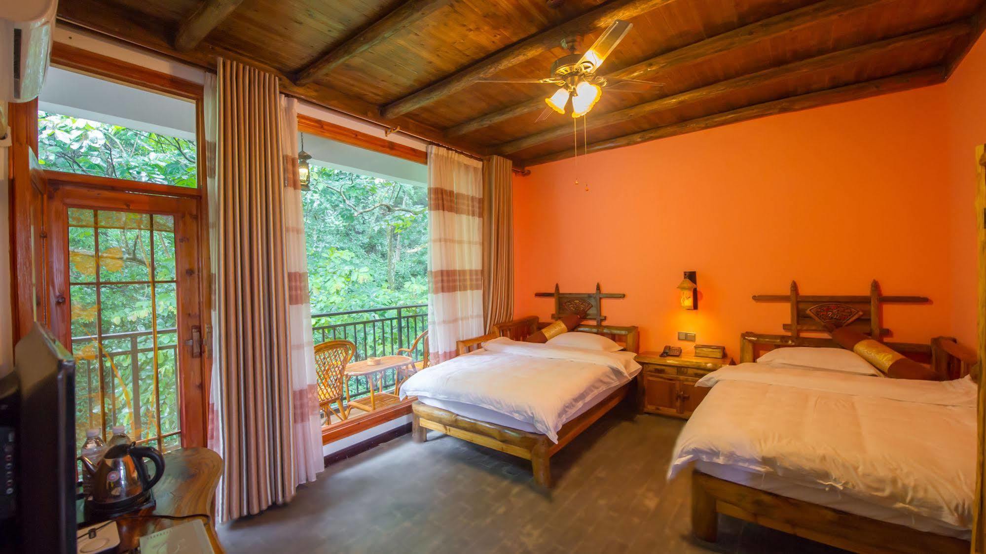 Готель Yangshuo Scenic Mountain Retreat Екстер'єр фото