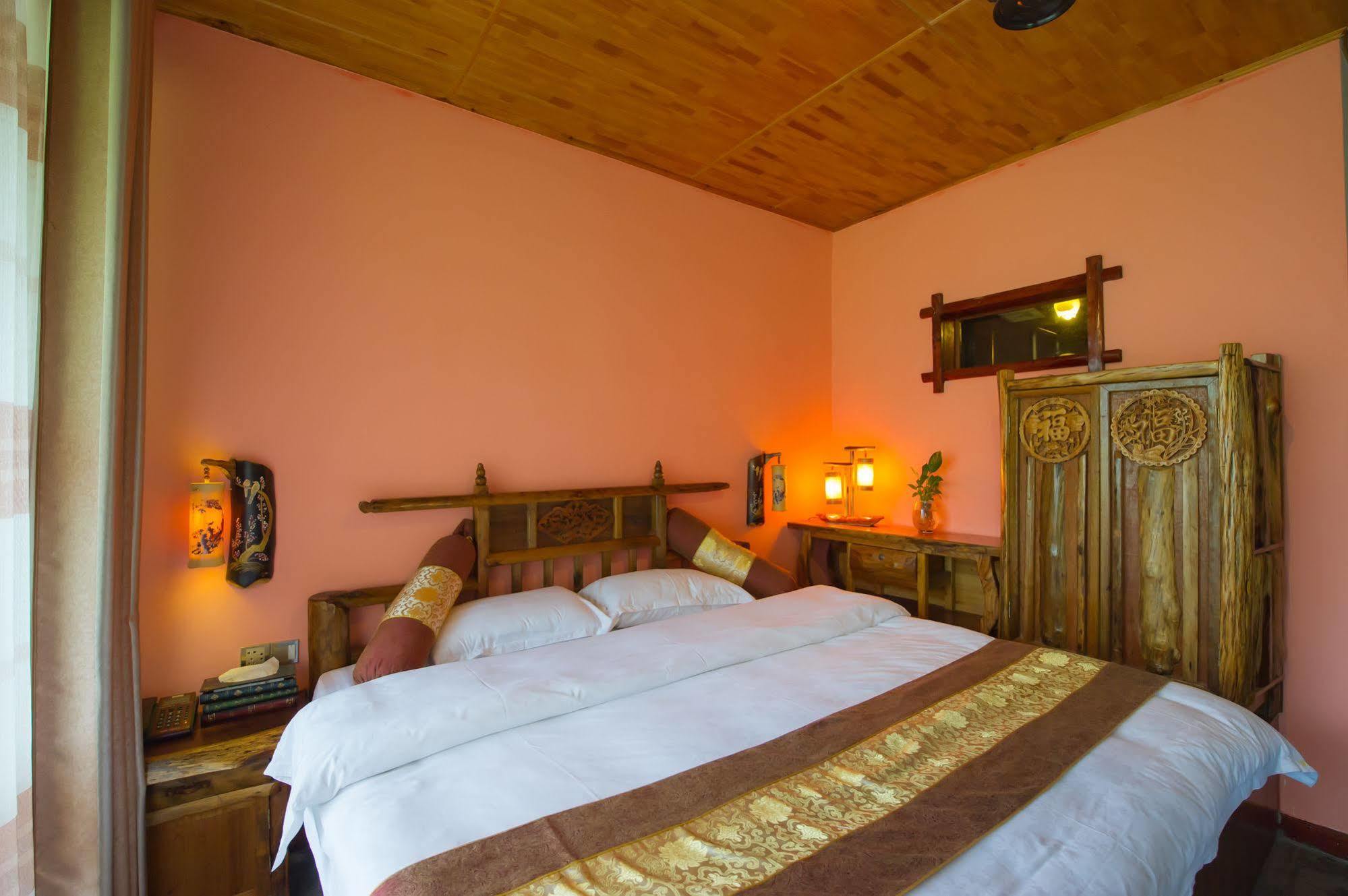 Готель Yangshuo Scenic Mountain Retreat Екстер'єр фото