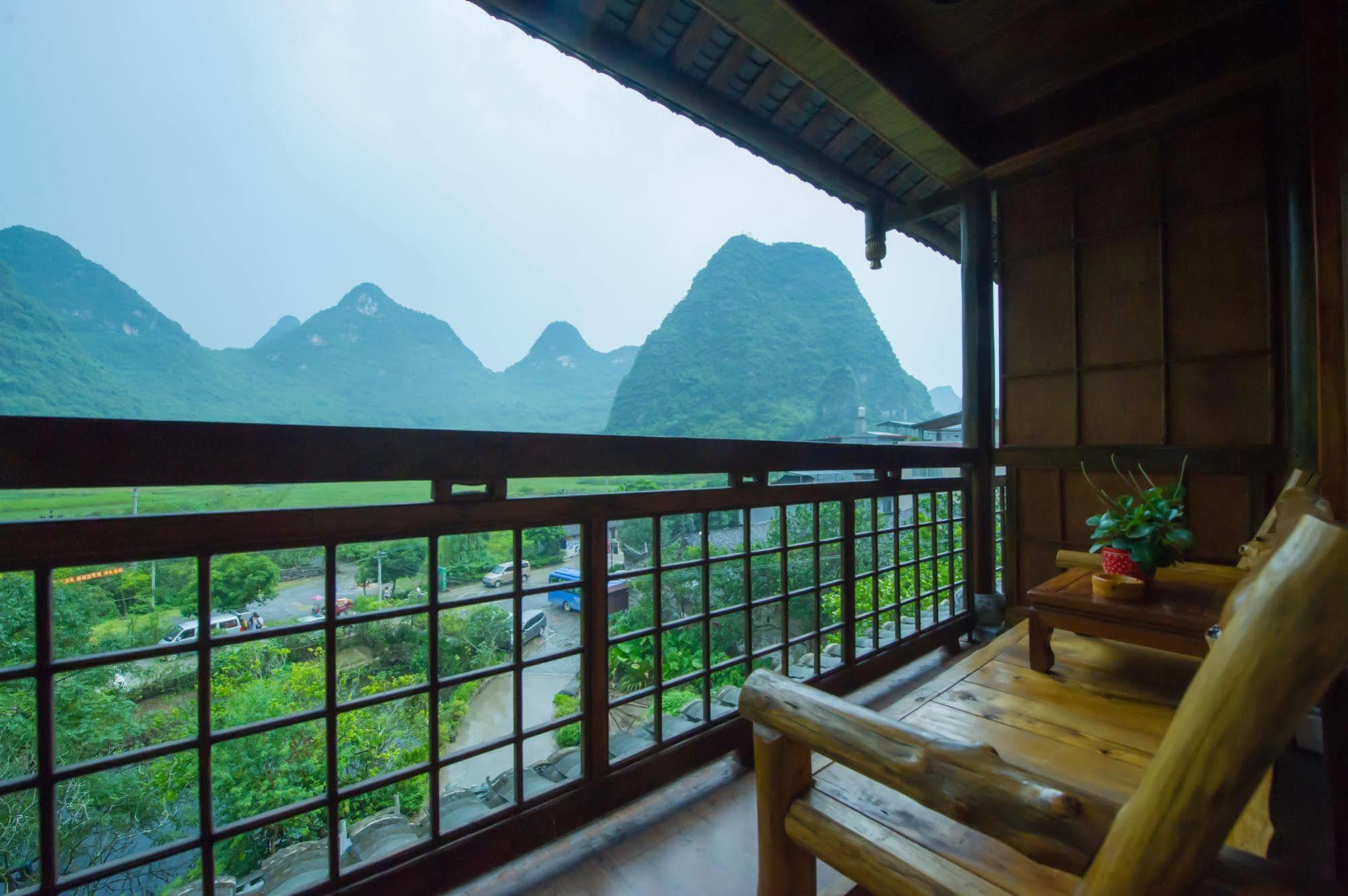 Готель Yangshuo Scenic Mountain Retreat Екстер'єр фото